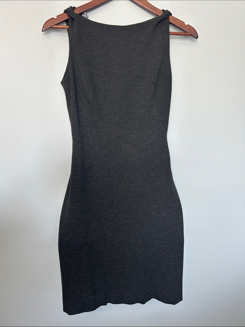 MM.LaFleur Lydia Twist Dress | Size 4 | Charcoal Gray